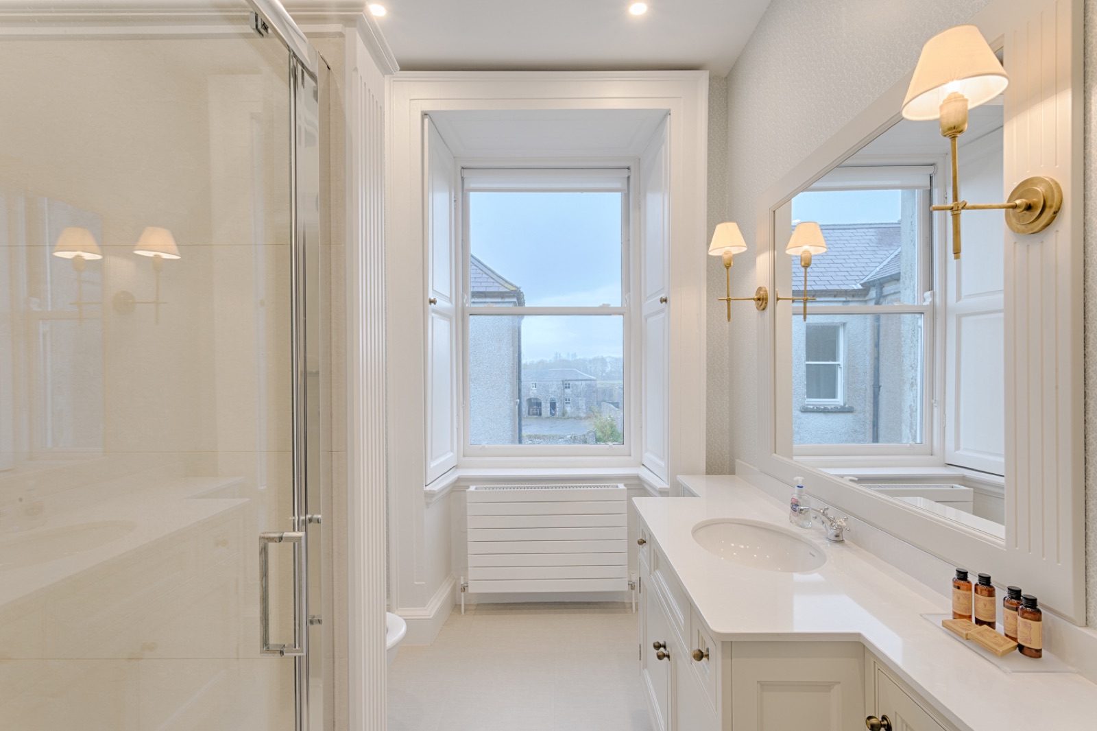 Blue bedroom bathroom